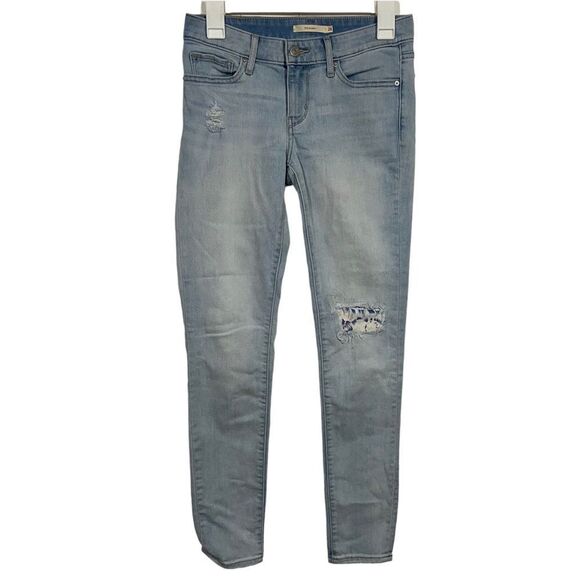 Levi’s Light Wash Distressed Skinny Jeans - Picture 1 of 4